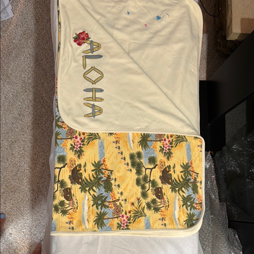 Vintage Gymboree Hawaiian Baby Blanket - Cream and Yellow